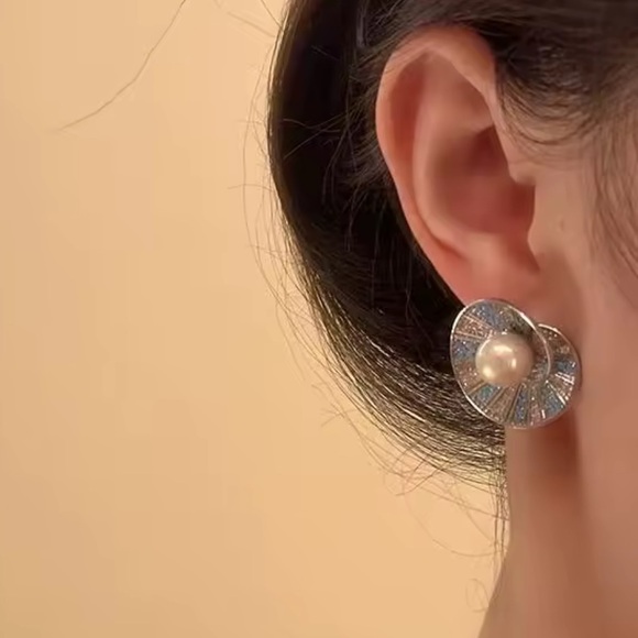 Round Pearl Statement Earrings with Blue Stones - Picture 6 of 6